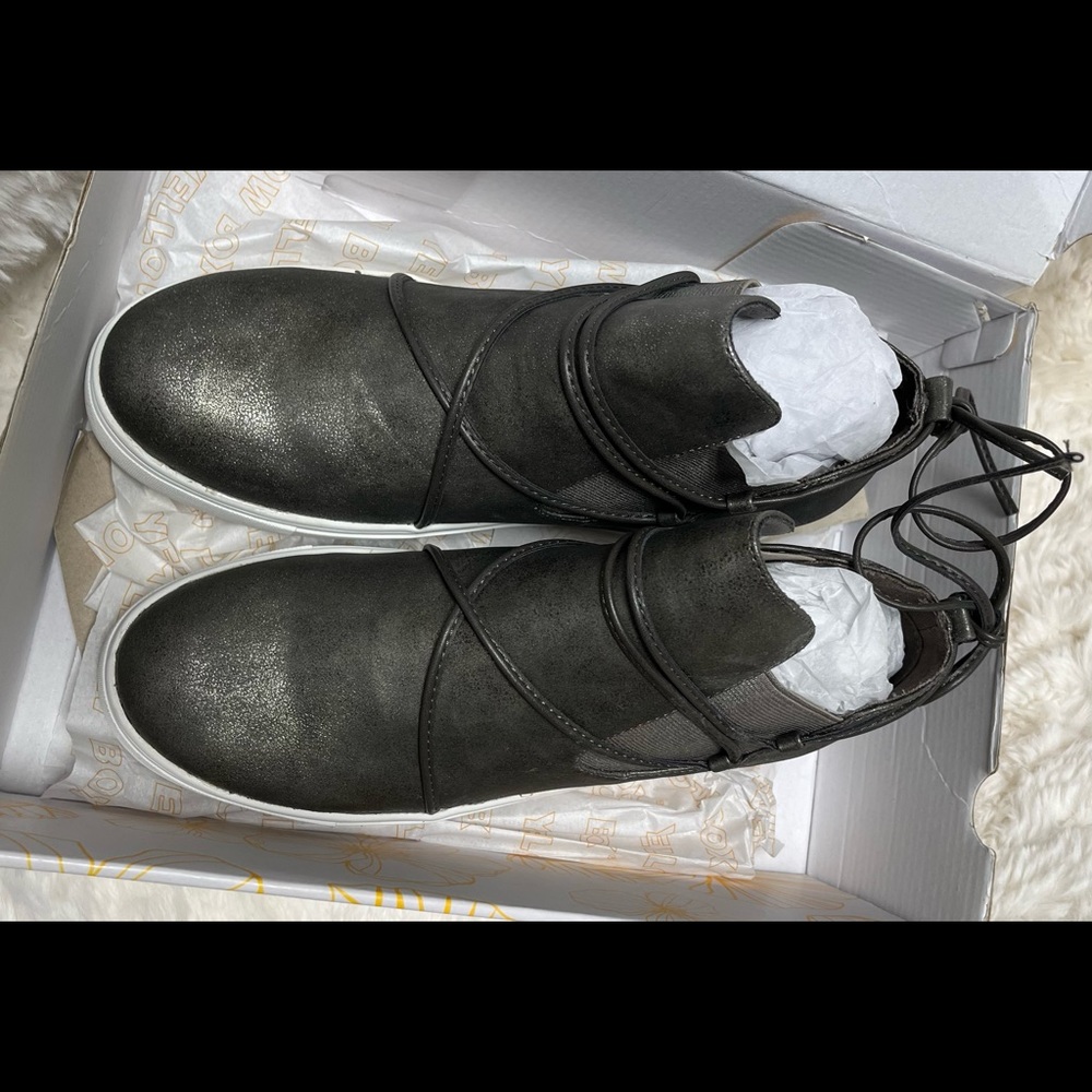 High top women’s boots